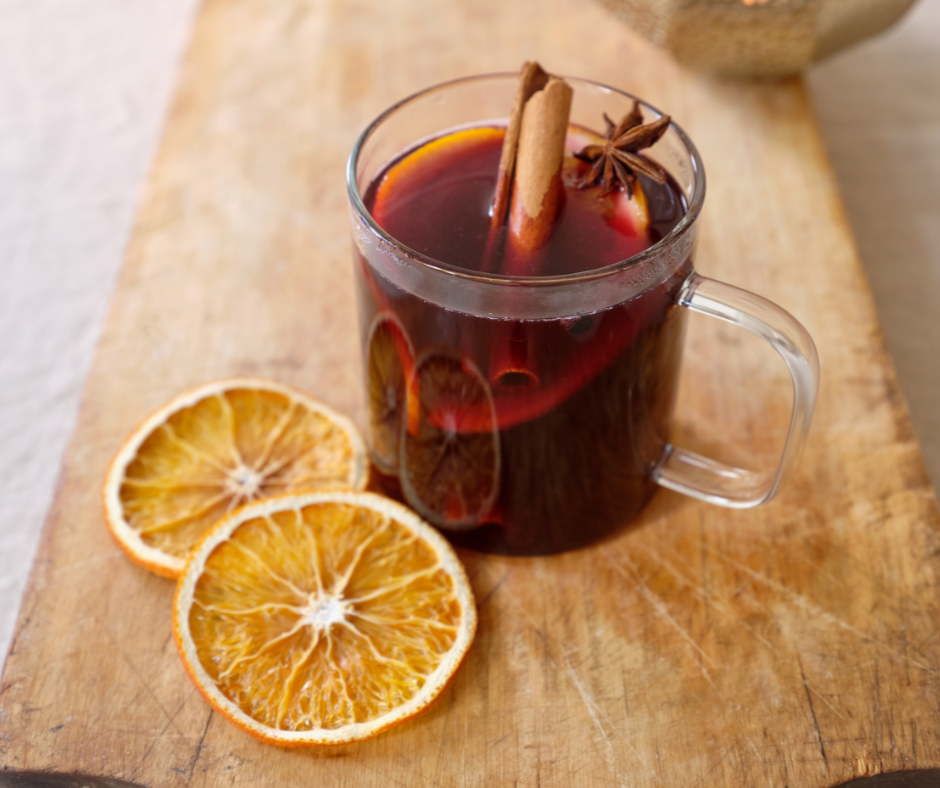 Punsch schwarzer Tee mit Orangensaft